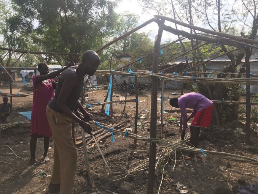 In Akobo, ACTED also supplements the work of the CCCM mobile teams through supporting beneficiaries to improve their living conditions through a Cash for Work scheme to build improved shelters.