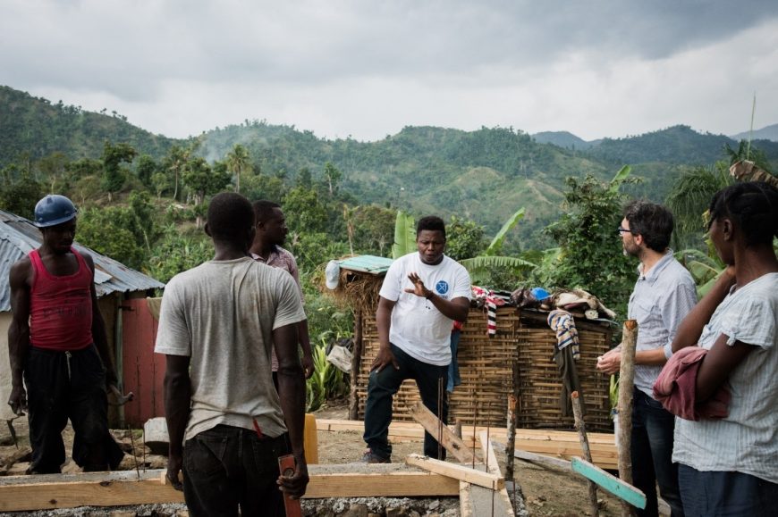 Montage d'un projet d'habitation à Haiti